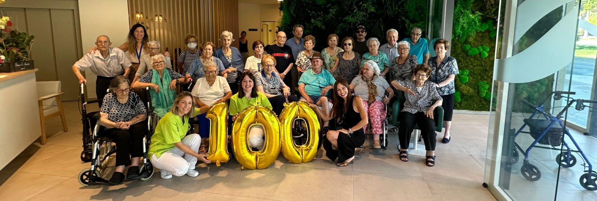 Celebramos un hito: 100 residentes en Centro Casaverde Elche en tiempo récord